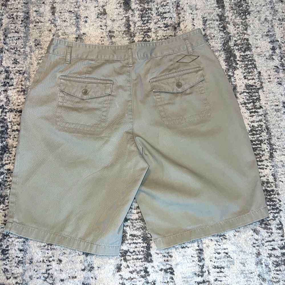 Eddie Bauer Khaki Bermuda Shorts - Picture 3 of 4
